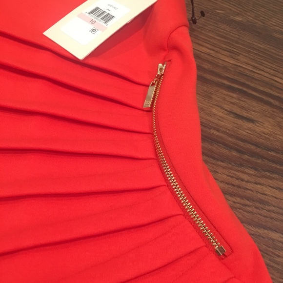 Ivanka Trump Starburst Dress - Picture 4 of 7